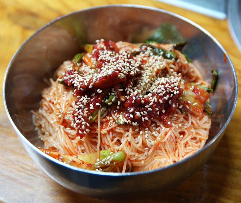Bibim Guksu Korean food