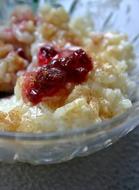 Rice pudding with strawberry filling