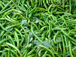 green hot peppers