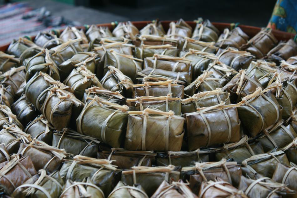 Bananas With Sticky Rice Khao Tom