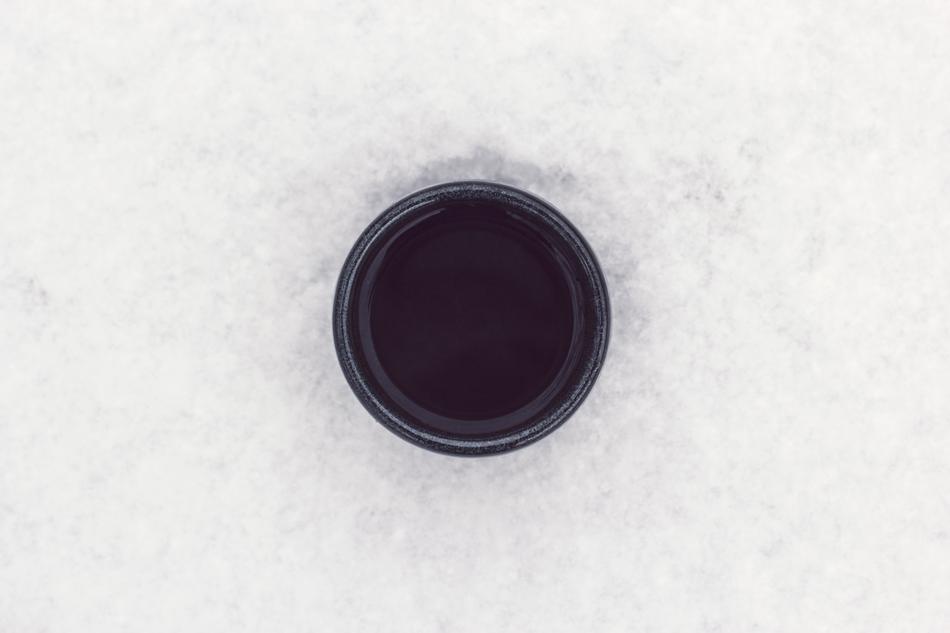 Black White Round