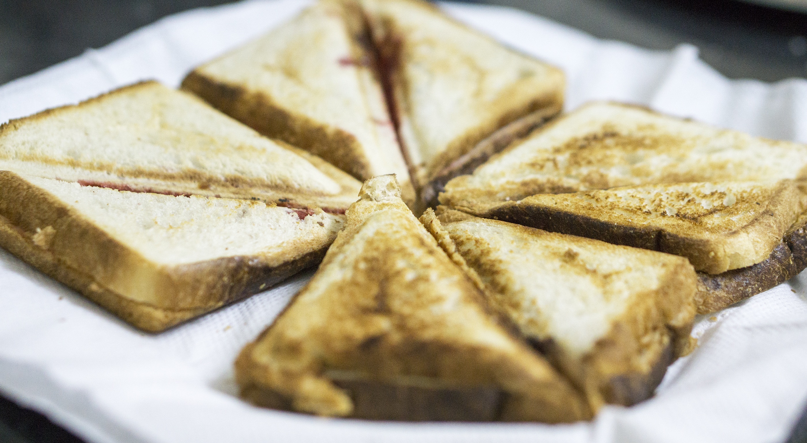 Triangular bread free image download