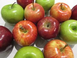 Red and green apples