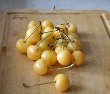 yellow berries are sweet