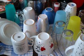 patterned glass mugs