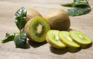 cut kiwi fruit