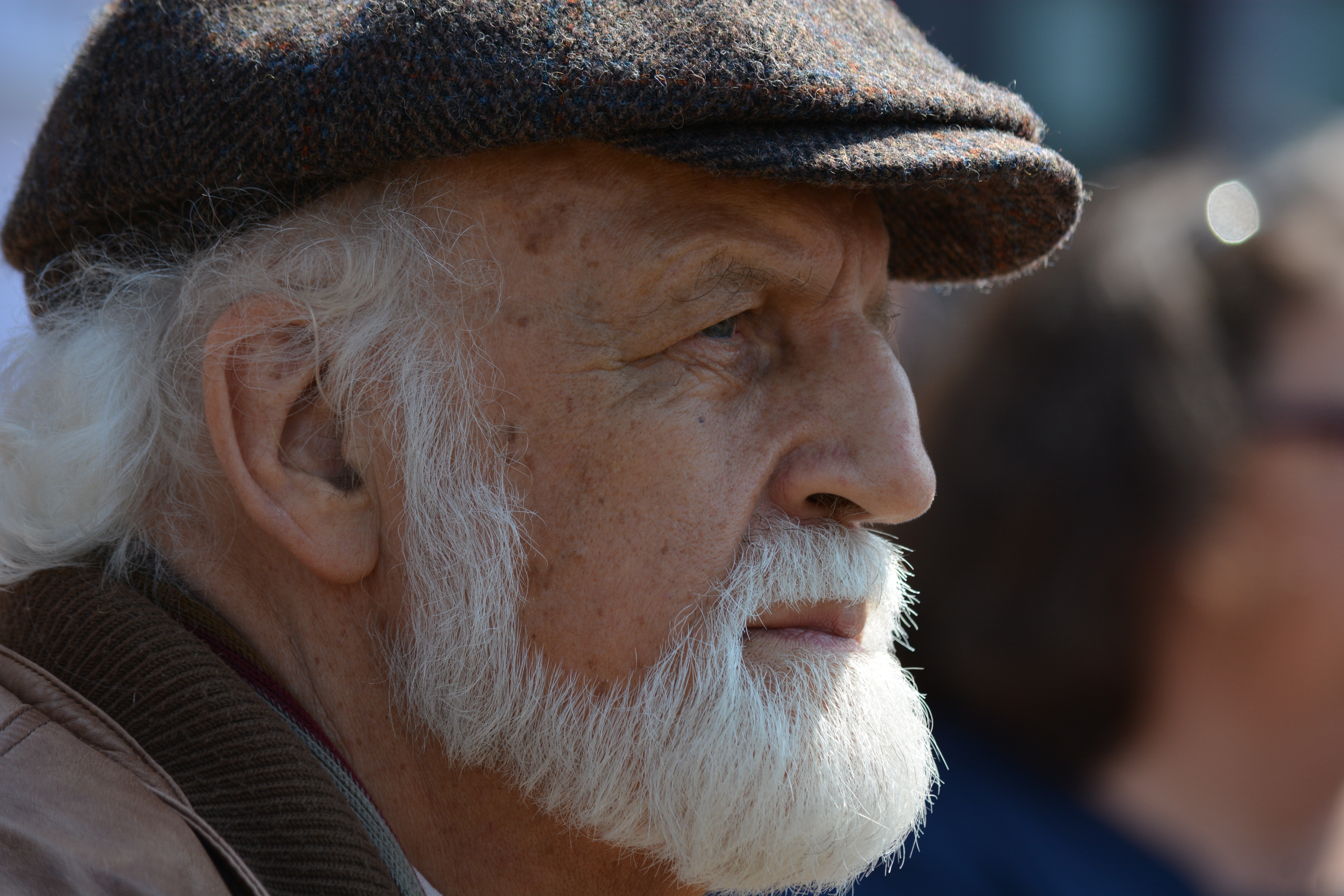 File size: 4.5Mb, Old man with white beard, in dark cap, in light, in Hambu...