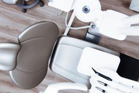 Chair Dentist