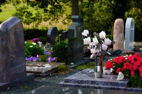 Graves Cemetery Grabschmuck