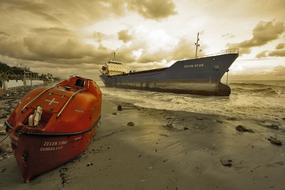 Accident with ship near the beach