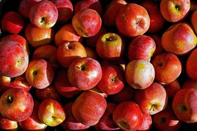 red Health Apples