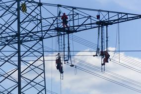 maintenance of power lines