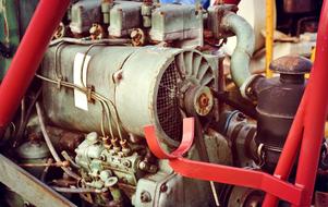 tractor motor photo