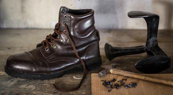 leather shoe and shoemaking