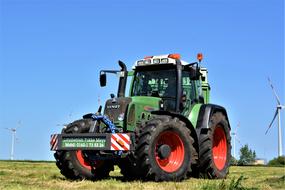 Tractors green Silo