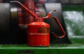 oil in the red can