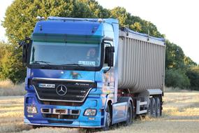 Truck Harvest blue