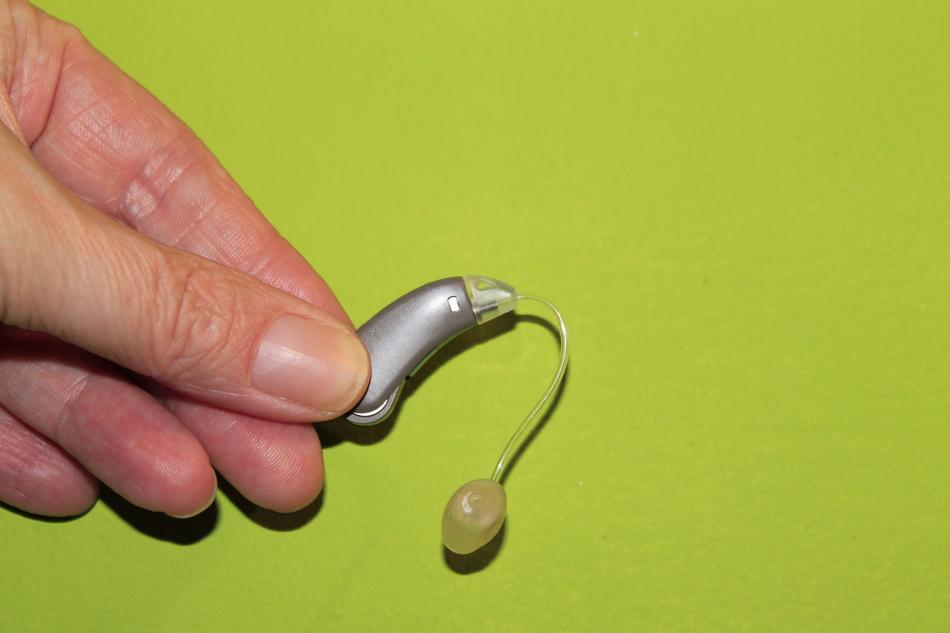 Hand-Held Hearing Aid