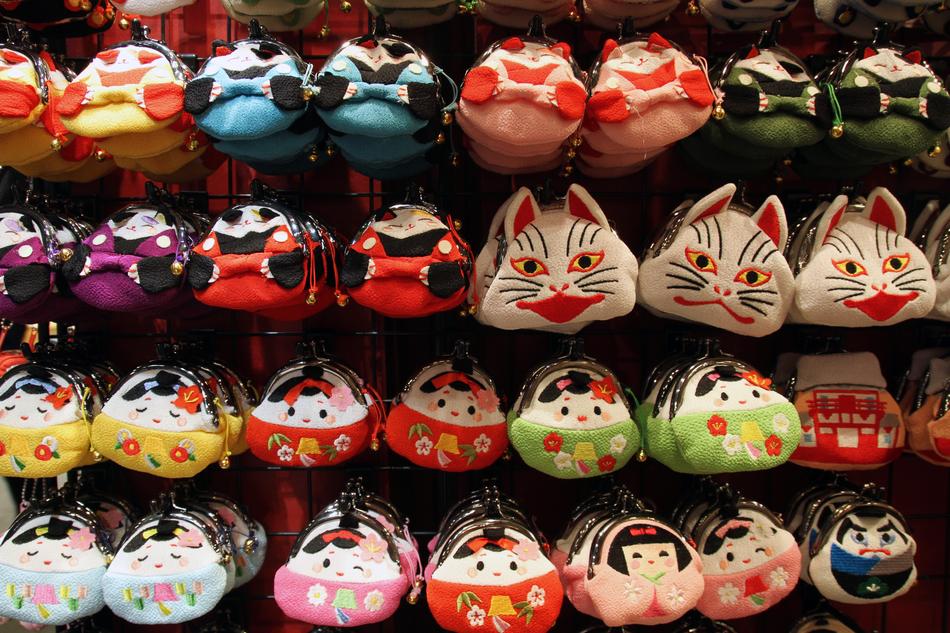Japanese Craft as a Colorful Art