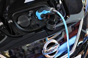 Car Nissan Battery Charging