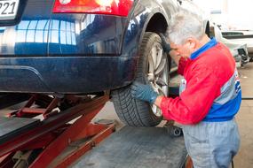 car Repair Lift