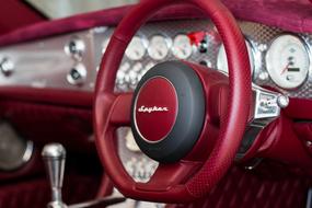 steering wheel of Spyker C8