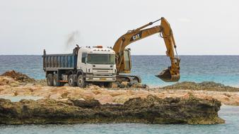 Heavy Machines Digger