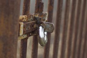 Old Rusty Close security
