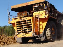 Dumper Gigantic Car