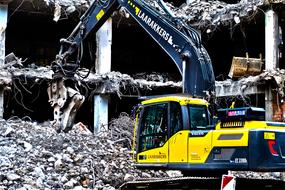 yellow Demolition Excavators