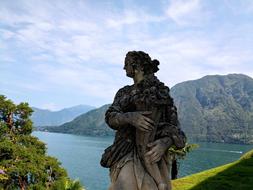 statue in Garden Villa Balbianello