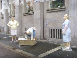 sculptures of laundresses