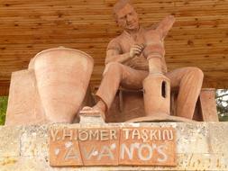 sculpture to artisan potter