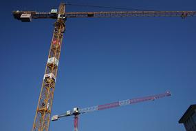 Crane Build at sky