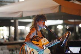 Music Street Guitar
