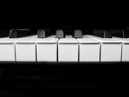 piano keyboard from side view