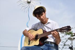 Gian Guitarist and Singer