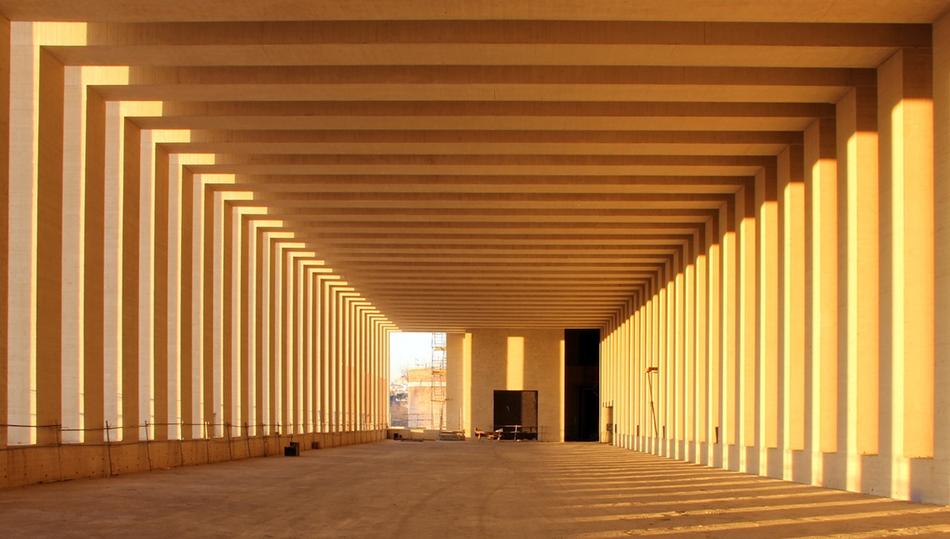 columnar in contemporary industrial Building