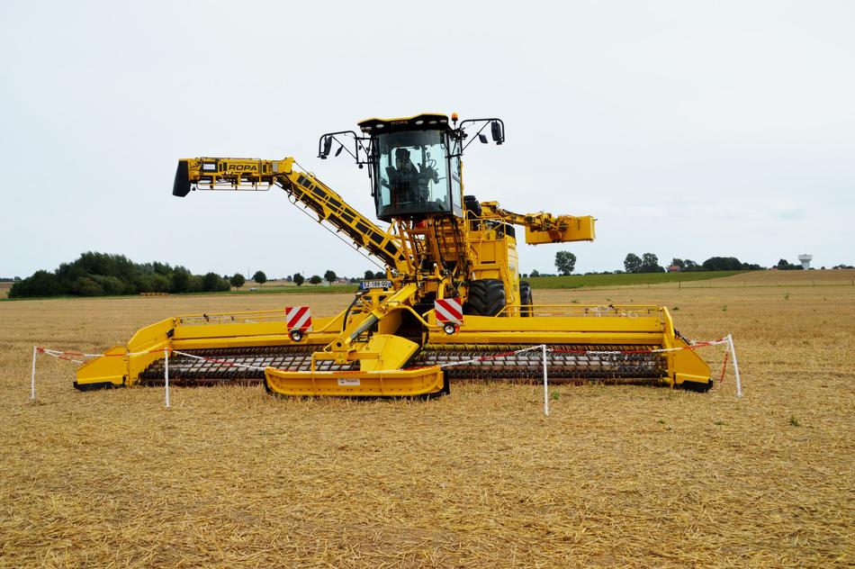 yellow Moissonneuse Agriculture