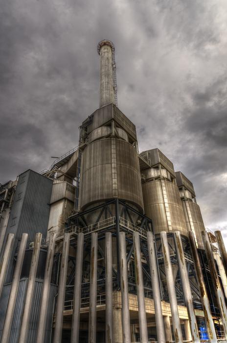building under the clouds in barcelona