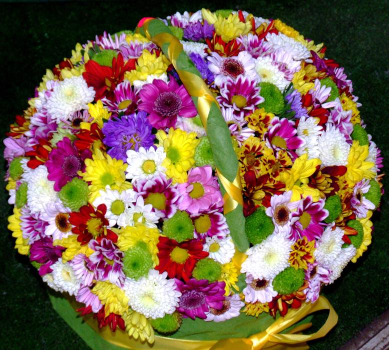 bouquet with daisies of different colors