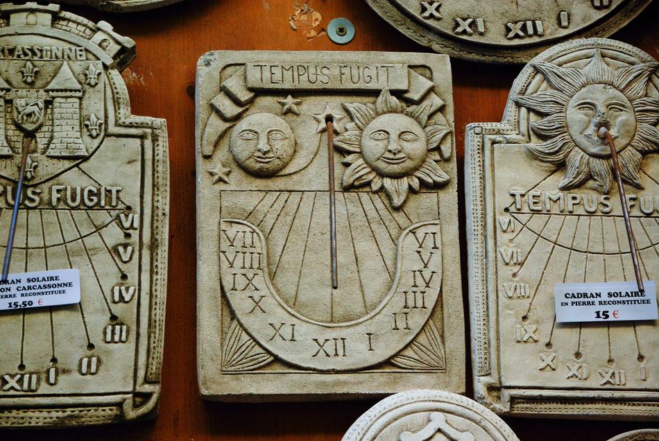 sundials of different types at the exhibition