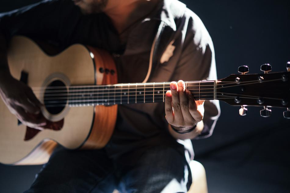 Acoustic itar