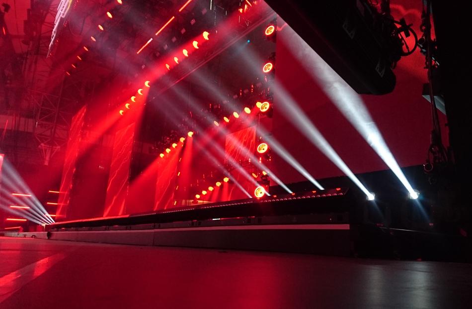 red light on the music stage