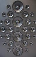 speakers to speakers for music amplification