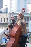 musicians on the streets of new orleans