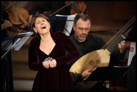 Maria Bayo with the Orchesta