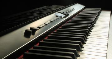 Keys of electronic keyboard instrument