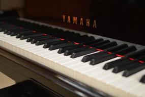 Piano Keyboard Yamaha