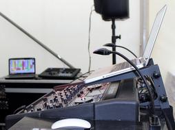 Dj workplace, Mixer